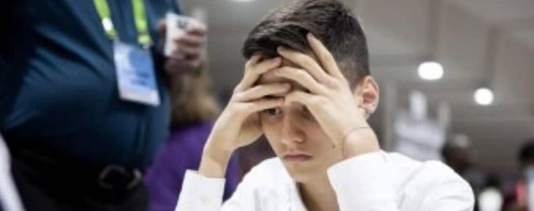 Момчил Петков загуби от един от фаворитите на Световното първенство