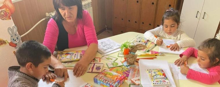 Обучение по български език за деца от уязвими групи се провежда в Крушари