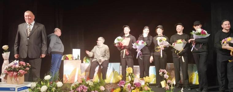 Празнична премиера в ДКТ "Дора Габе" 