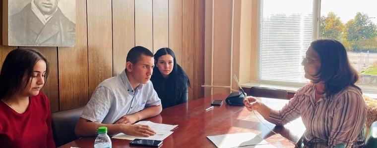 В гимназия „М. В. Ломоносов“ отбелязаха Деня на народните будители