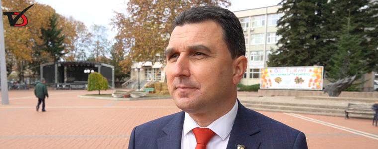 50-килограмови кюфтета на Ути и уникално светлинно шоу за празника на Генерал Тошево (ВИДЕО)