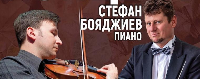 Камерен концерт на Стефан Бояджиев – пиано и Божидар Бенев – цигулка в Добрич