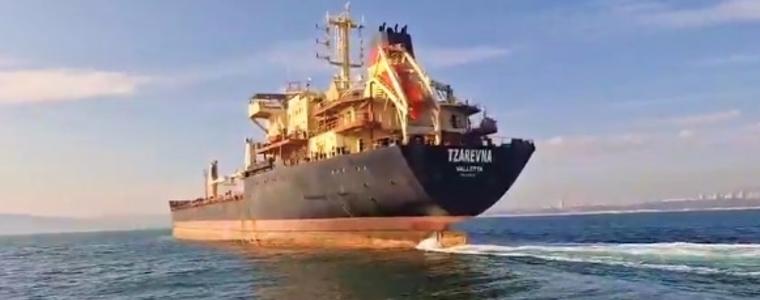 Корабът "Царевна" акостира във Варна