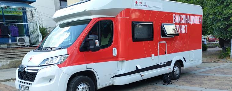 Мобилният ваксинационен пункт в Добрич възобновява дейността си