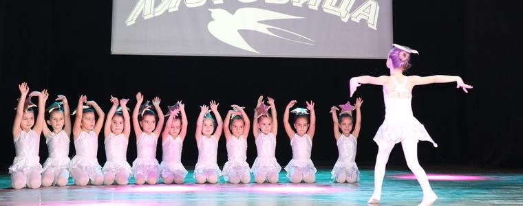 Над 240 деца взеха участие в детския фестивал „Бялата лястовица” (СНИМКИ)