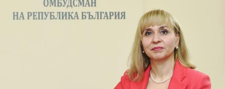 Омбудсманът дава на КС задължението колата да има винетка, за да мине преглед