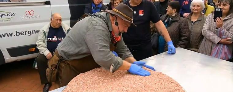 Ути Бъчваров: В Добруджа не те посрещат с една чиния кюфтета, а с тенджера или две (ВИДЕО)