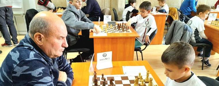 За първи път от три десетилетия в Добрич се поведе шахматен турнир под егидата на ФИДЕ