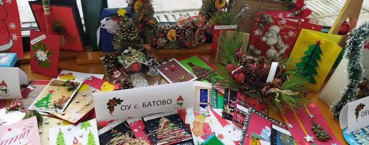 335 ученици от община Добричка се включиха в конкурса „Весела Коледа за всички“