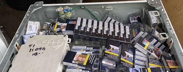 Митничари задържаха на ГКПП – Крушари над 100 000 къса цигари, укрити в перални