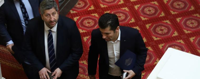 ПП и ДБ призоваха за протест срещу връщането на хартиената бюлетина