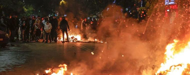 Сблъсъци избухнаха между младежи и полицията в Гърция  