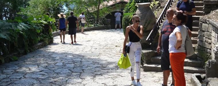 Изложба на златни и сребърни пафти  - акцент в културната програма на „Двореца” през тази година (ВИДЕО)