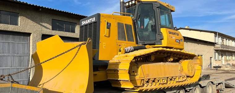 Нов верижен трактор достави Община Тервел