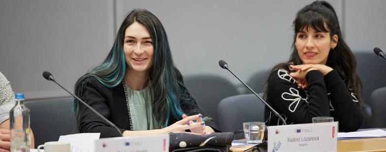 Радост Лозанова от Добрич участва в младежки диалог с еврокомисаря по околна среда