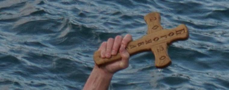 В Каварна на Богоявление хвърлят кръста от Буна 2 в морската зона