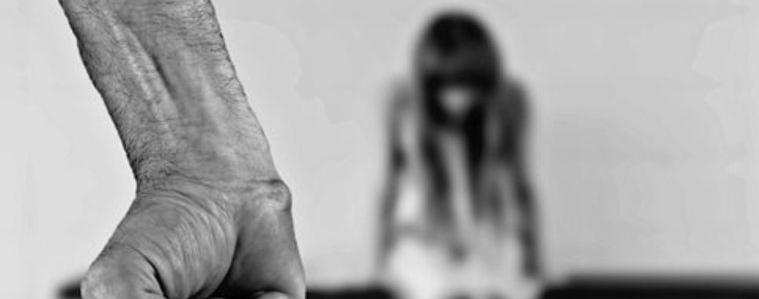 23-годишен, осъждан, преби жена на спирка на градския транспорт в София