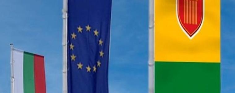 Добрич ще обозначи с пилони  и знамена входните си артерии