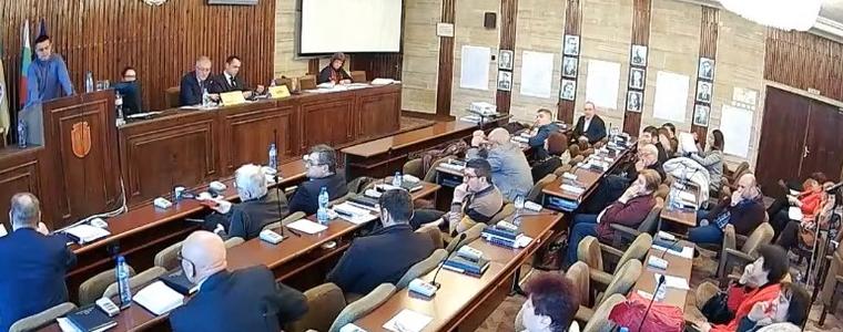 Не мина предложението на МК ГЕРБ-СДС Общината да дава заеми за техническо обследване на сградите