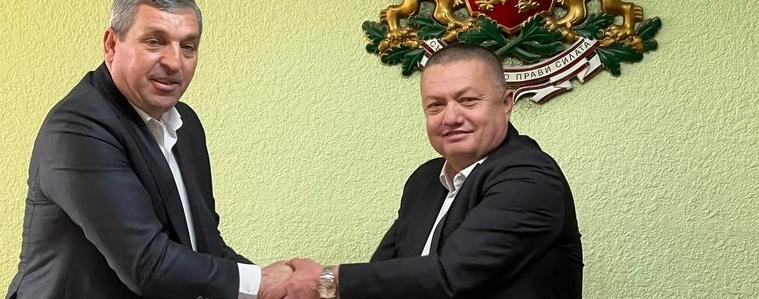 Община Крушари се побратими с румънската община Бъняса