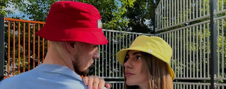 Шапки в пастелни цветове са подходящи за пролетта