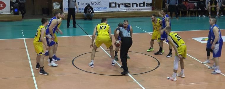 БАСКЕТБОЛ: ИУ-Варна прекъсна победната серия на „Ънстопабъл“ в Добрич (ВИДЕО)