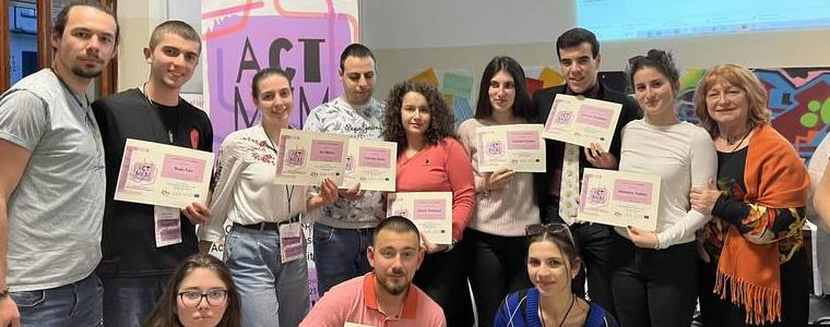 Добруджански студенти участваха в международен обучителен семинар в Италия