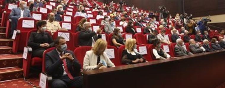 Студентите ще заплащат средно 1050 лв. такса за обучение
