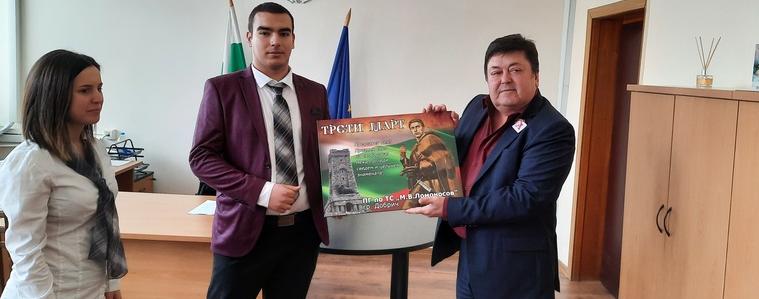 Възпитаници на ПГ по техника и строителство „М.В. Ломоносов“ посетиха Областна администрация
