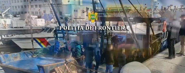 Задържаните моряци в Констанца разполагат с храна и вода, тече разследване
