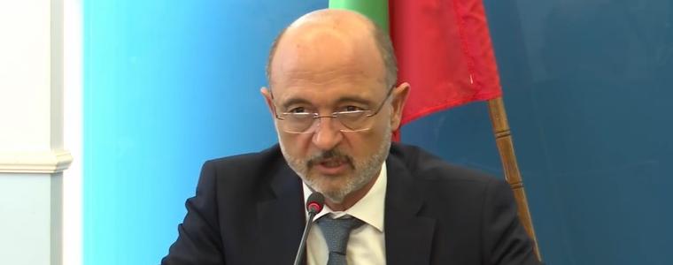 Здравният министър очаква два лизингови хеликоптера за спешна помощ през лятото