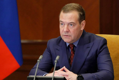 Медведев: Руските войски ще стигнат до Киев и Лвов, ако трябва