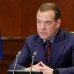 Медведев: Руските войски ще стигнат до Киев и Лвов, ако трябва