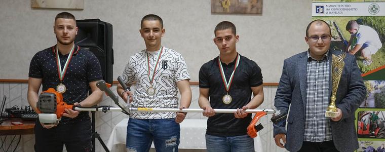 Аграрната гимназия в Добрич – първенец на регионалния етап на „Млад фермер“
