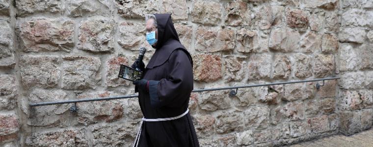 Хиляди християни извървяха в Йерусалим Пътя на страданието на Разпети петък