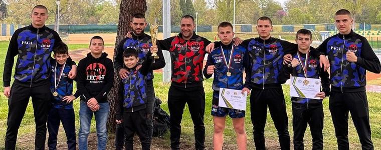 КИКБОКС: Три победи от четири битки за „Десант“ на турнир в Пазарджик