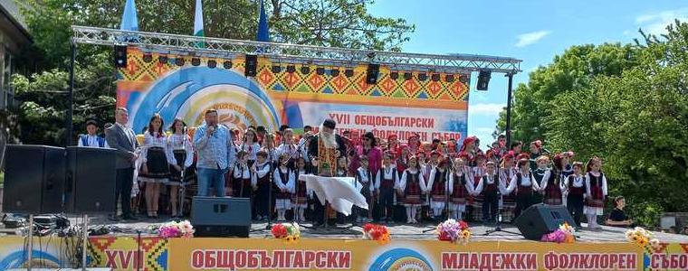 600 младежи пристигнаха в Каварна за Общобългарския фолклорен събор „С България в сърцето” 