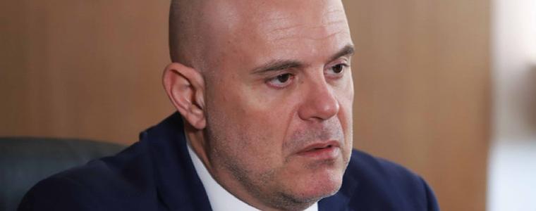 Членове на Прокурорската колегия поискаха от ВСС освобождаване на Гешев