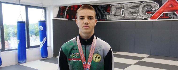 Диян Димитров спечели сребърен медал на Световната купа по кикбокс (ВИДЕО)