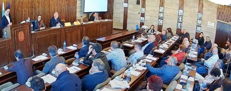 До края на месеца се очаква строително разрешение за ремонта на центъра