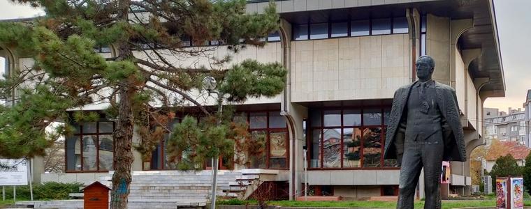 Първа изява пред аудитория на младежите от школата по журналистика към Арт център „Палитра“