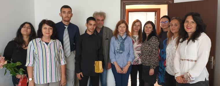 Първи абитуриенти изпрати жилището за младежи в Добрич
