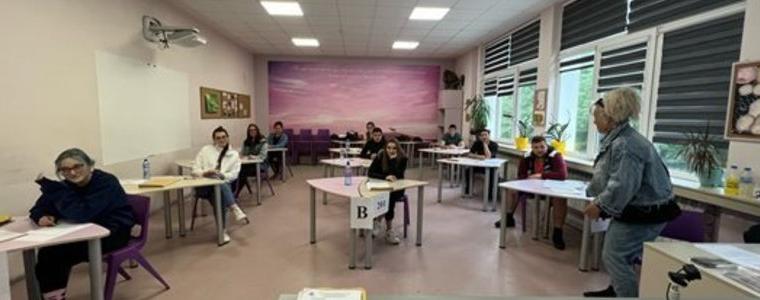 В 750 училища ще се проведе матура по български език и литература