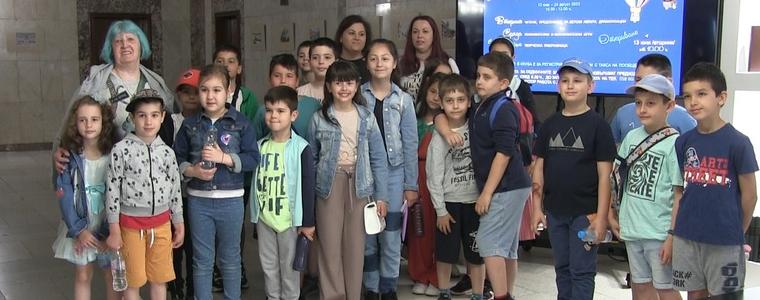 Летен детски клуб бе открит в библиотека „Дора Габе“ (ВИДЕО)
