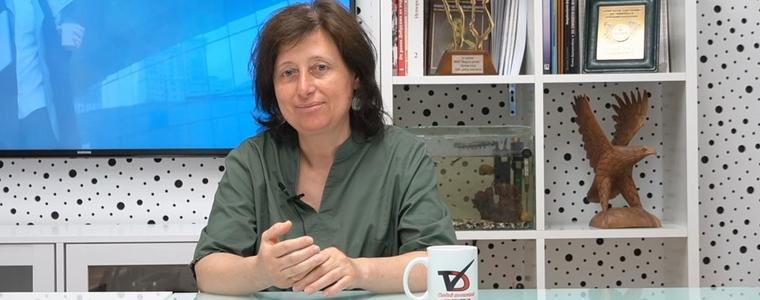 Тя... жената! Елена Карабельова - музикален педагог (ВИДЕО)