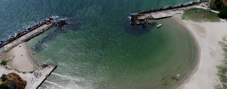  Взеха проби от морската вода край залива „Болата”. Изследванията ще бъдат ежеседмични (ВИДЕО)