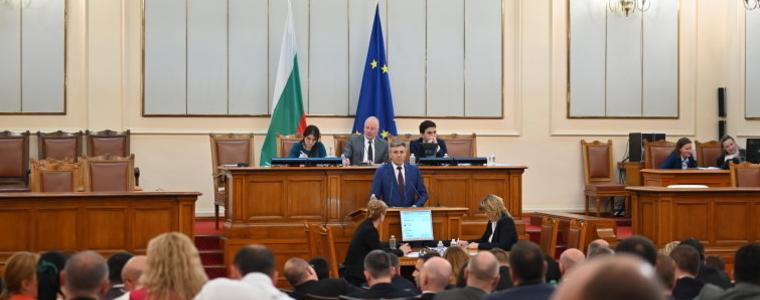Депутатите отрязаха ДПС за сечта в българските гори