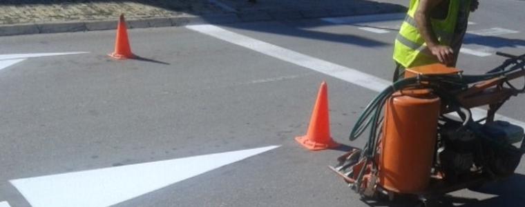 Опресняват пътната маркировка по бул. "Трети март" в Добрич