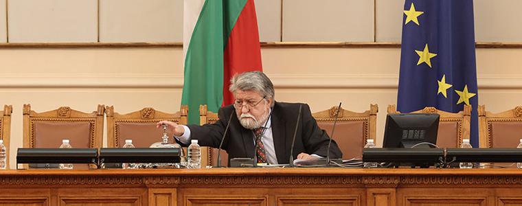Реплика на Рашидов за жертвите на насилие предизвика скандал, той се извини