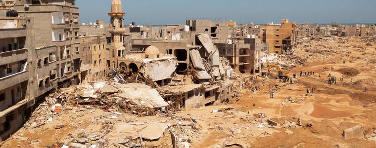 След потопа в Либия: Жертвите са над 6 000, изчезналите - много повече